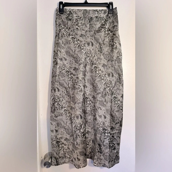NWT Free‎ People Normani Bias Snake-print Midi Skirt Grey Size 0 - Picture 8 of 12
